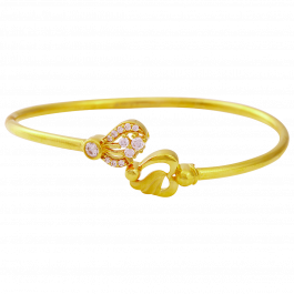 Appealing Matt Finish Floral Gold Bracelets | 135A786392